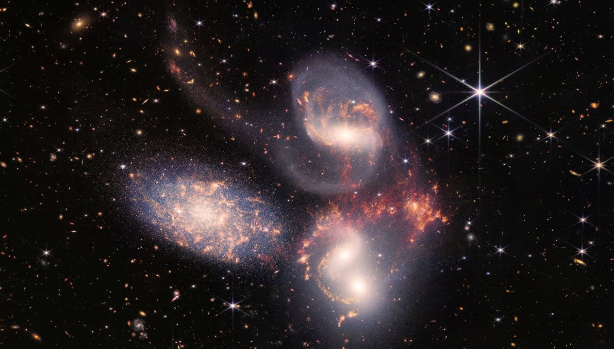 Telescopio James Webb capta nuevas imágenes de galaxias