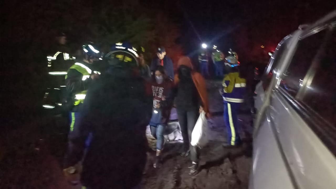 Tras pedir auxilio en redes sociales, rescatan a 14 personas que se extraviaron en el Ajusco