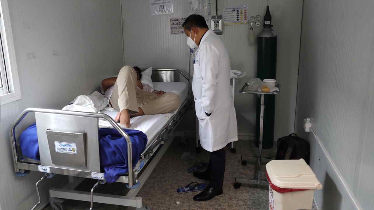 Un paciente es atendido tras ser diagnosticado con la viruela del mono en Lima, Perú