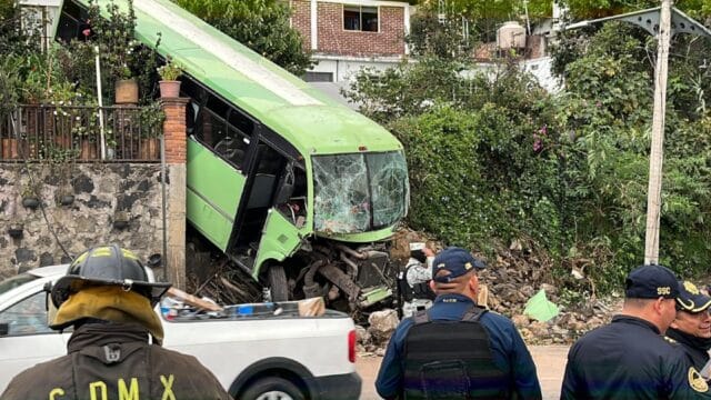 Accidente de autobús de transporte público en la México-Cuernavaca