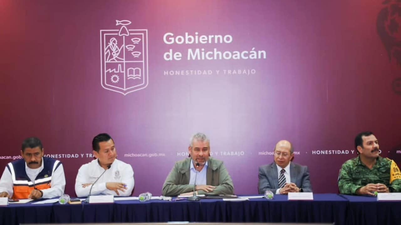 Michoacán pide activar declaratoria de emergencia tras fuerte sismo en México