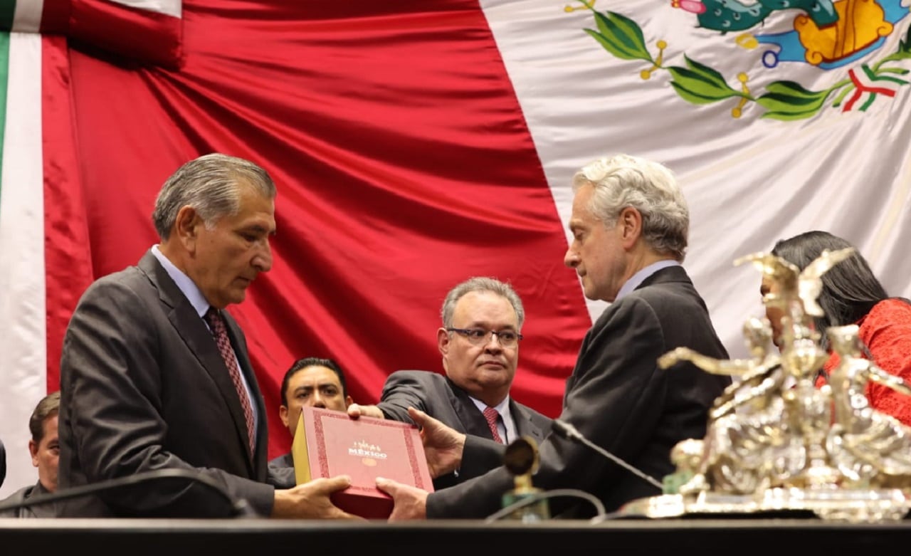Adán Augusto López entrega el Cuarto Informe de Gobierno de AMLO al Congreso (Twitter: @SantiagoCreelM)