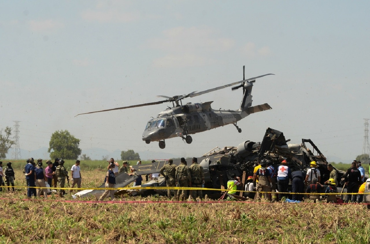 Helicóptero Blackhawk de la Marina que se estrelló en Los Mochis Sinaloa, México, 15 de julio de 2022 (AP)