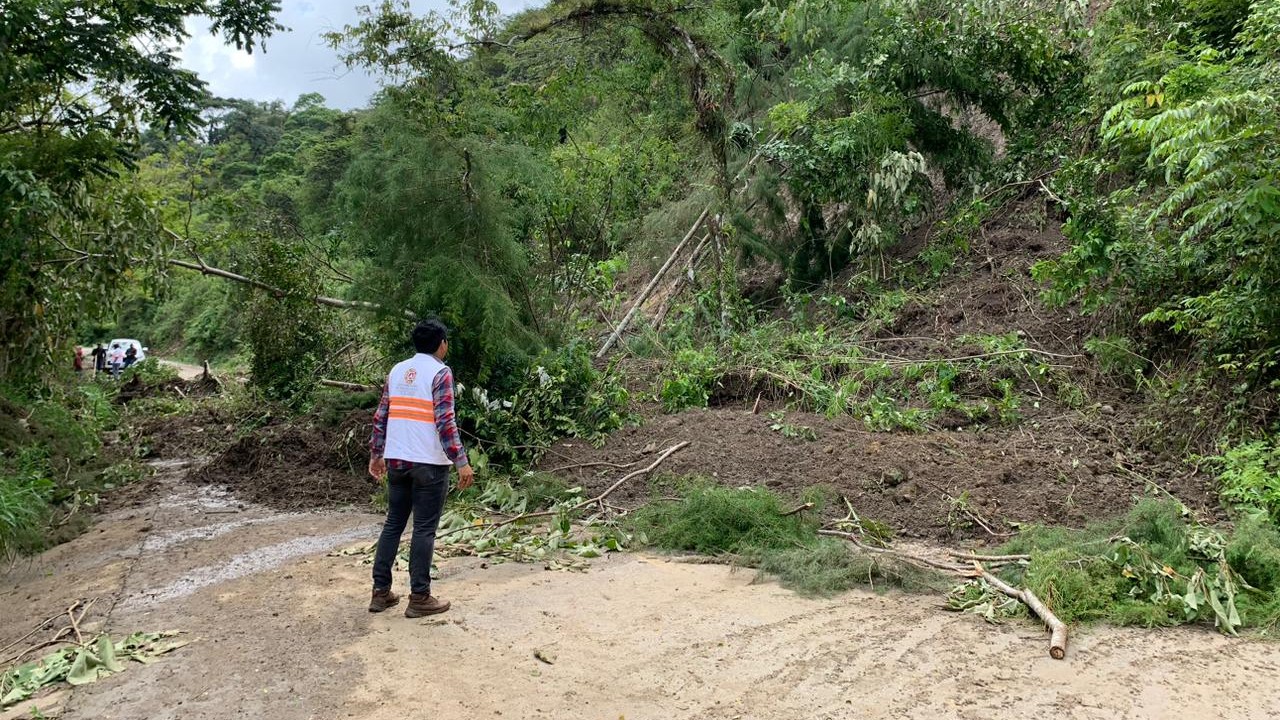 Lluvias provocan deslaves en al menos dos municipios de Chiapas.