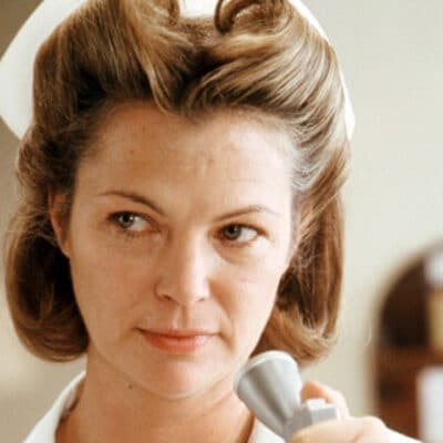 La actriz Louise Fletcher en su interpretación de la despiadada enfermera Mildred Ratched