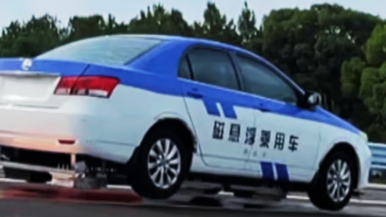 Una universidad de China prueba con éxito un nuevo coche de levitación magnética
