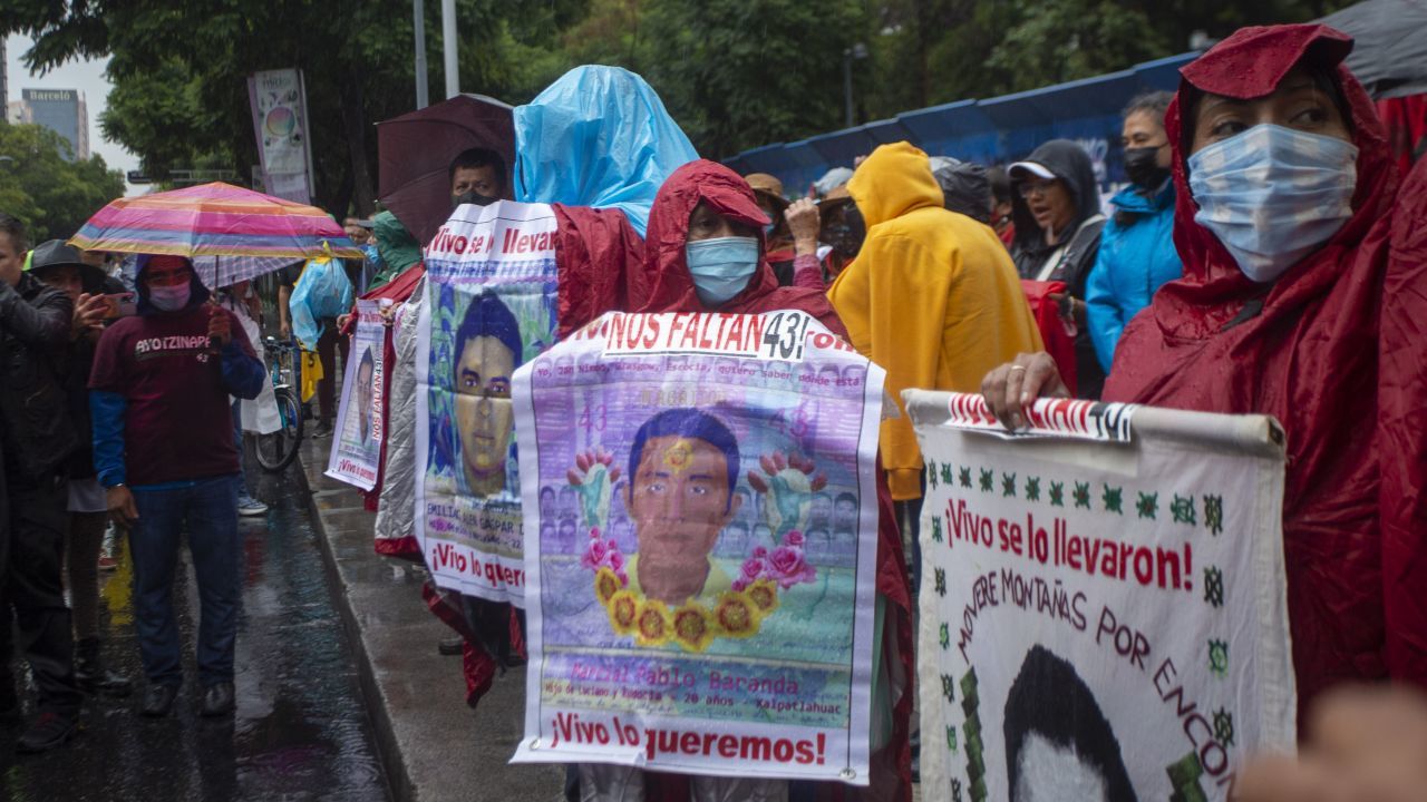 Marcha 43 normalistas Ayotzinapa