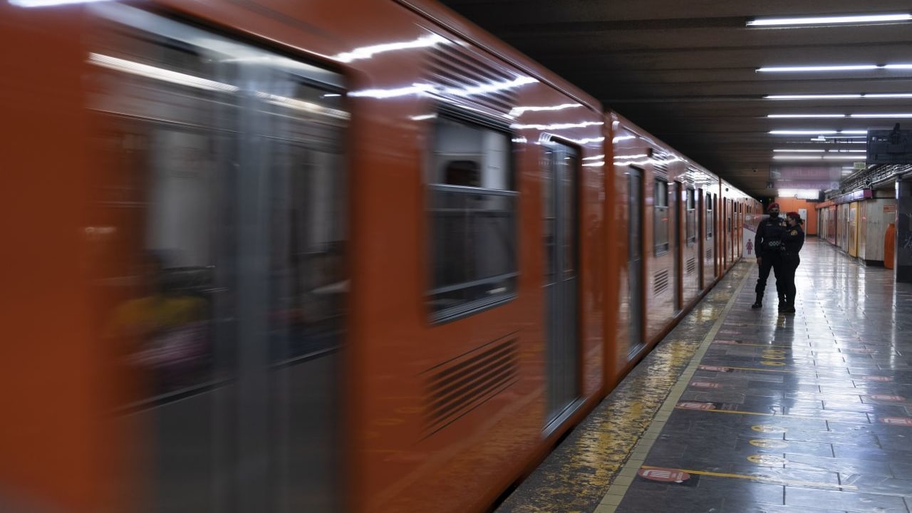 Fotografía referencial de una estación del Metro de la Ciudad de México (CDMX).