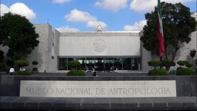 Museo Nacional Antropología Frente México