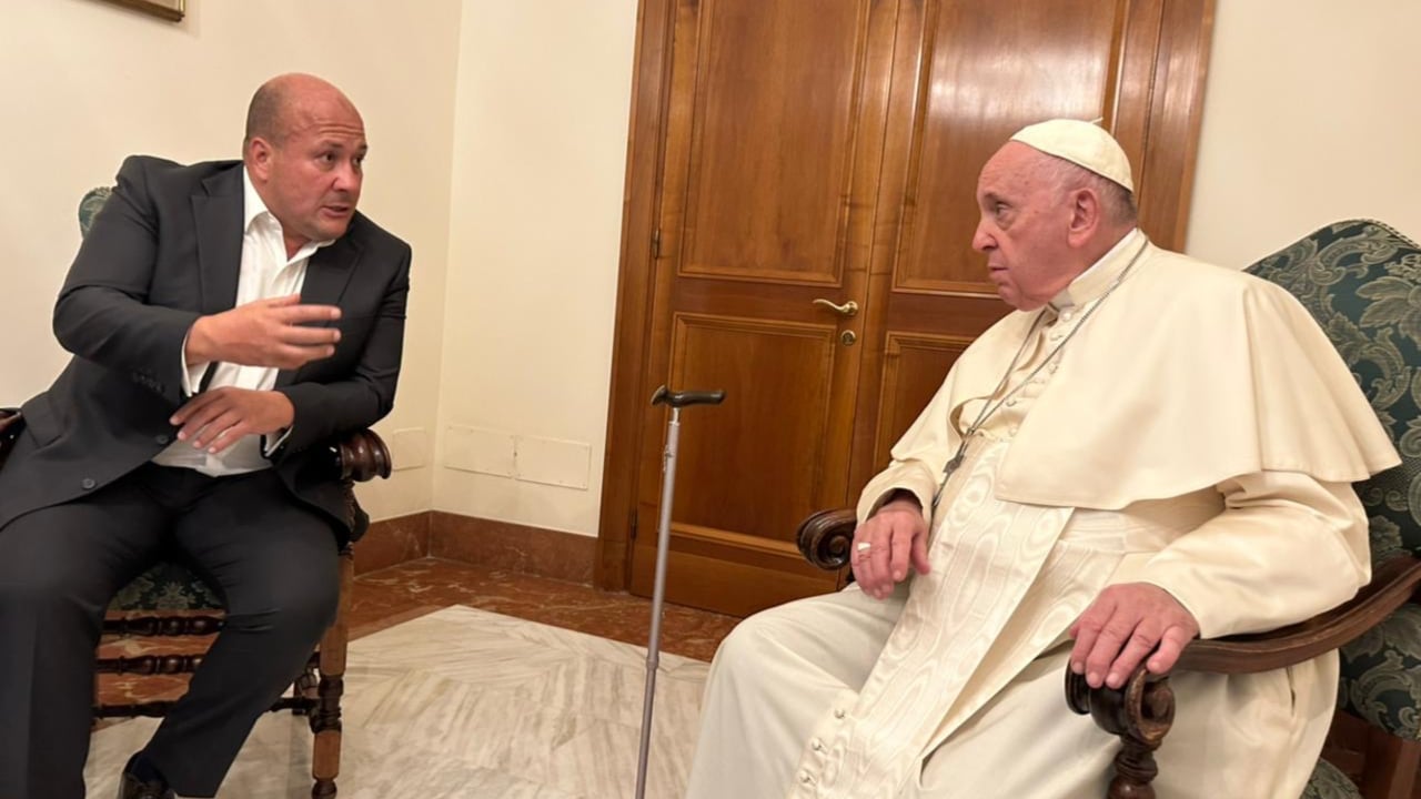 Papa Francisco recibe a Enrique Alfaro, gobernador de Jalisco