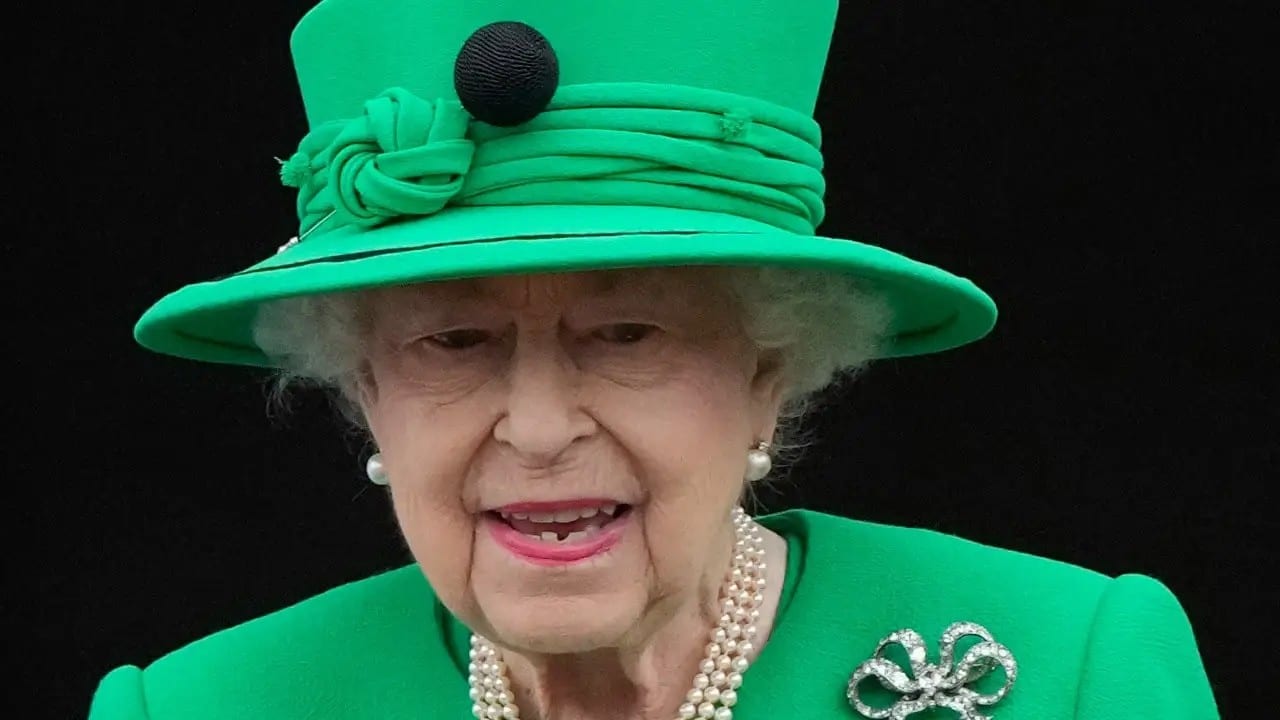Reina Isabel II de Inglaterra murió de vejez