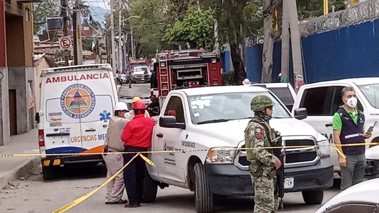 Reportan derrame de combustible por toma clandestina en Azcapotzalco