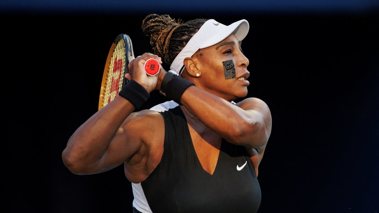 Serena Williams es eliminada del US Open y se retira del tenis.