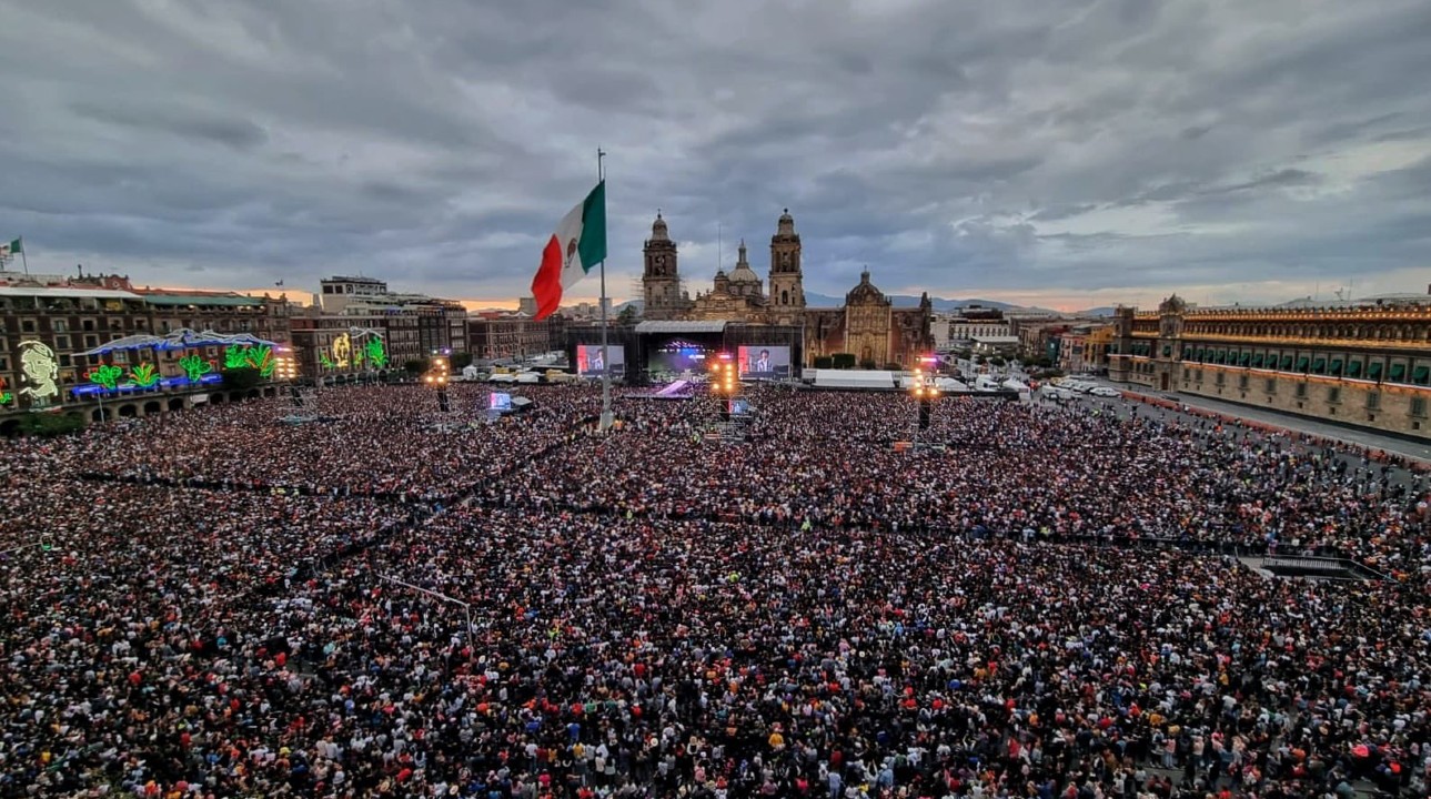 Sheinbaum invitó a seguir desde casa el concierto de la banda de música regional mexicana a través de los canales y redes sociales del Gobierno de la Ciudad de México.