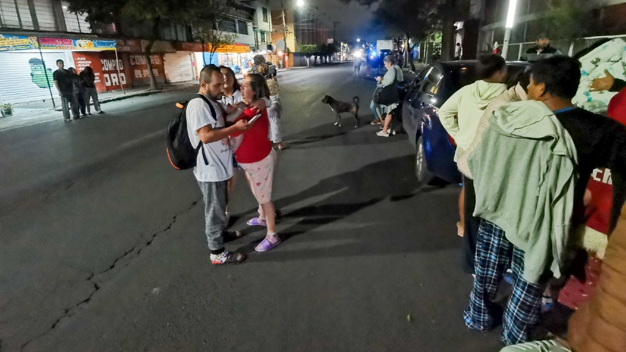 Un sismo de 6.9 sacudió a los capitalinos que tuvieron que salir en pijama tras sonar la alerta sísmica