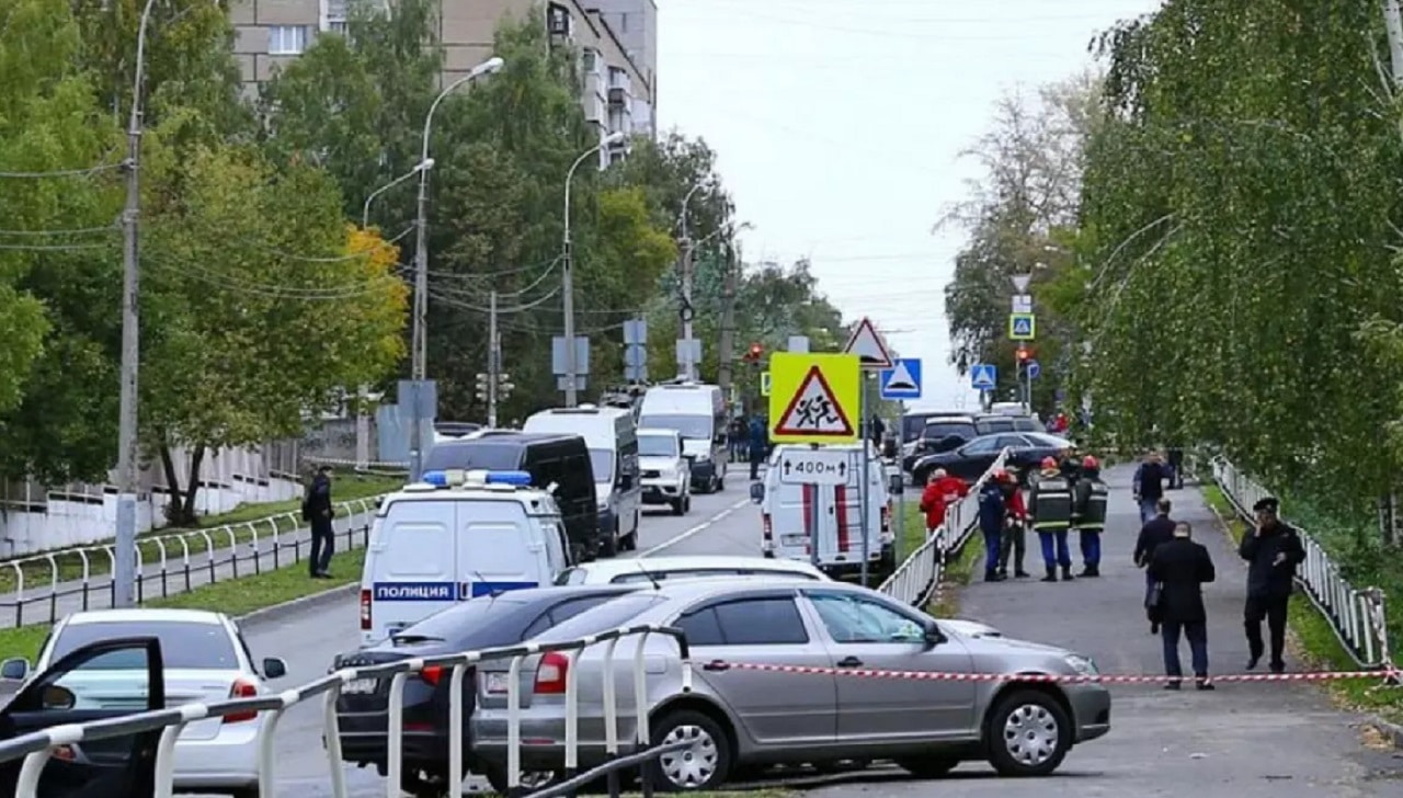 Suman 15 muertos por tiroteo en escuela de Rusia
