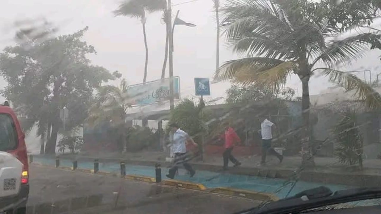 Tormenta tropical Kay provoca fuertes lluvias; podría convertirse en huracán