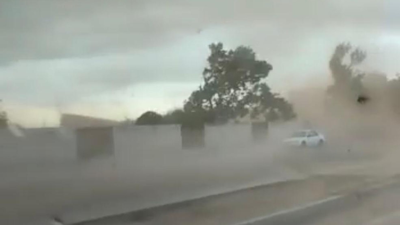 Tornado sorprende a habitantes de Guamuchil, Sinaloa; reportan un herido