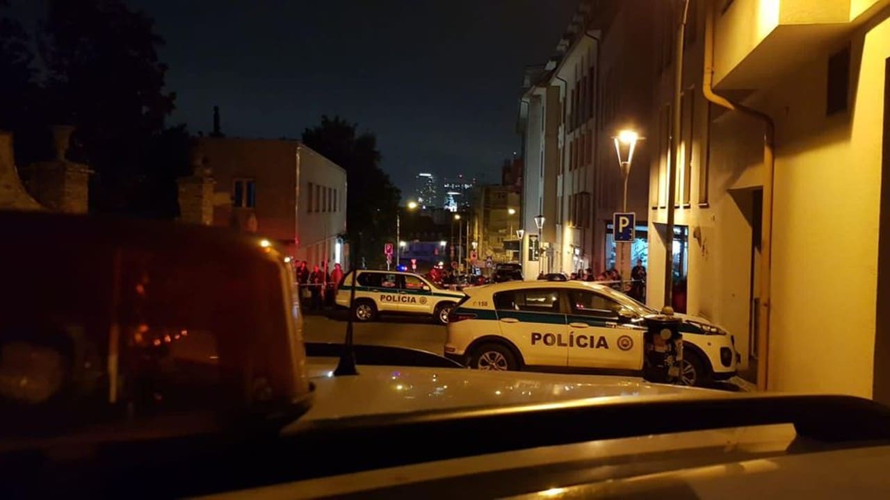 Ataque homófobo en bar gay de Eslovaquia deja dos muertos