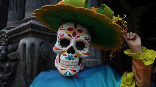 Autoridades capitalinas anunciaron el desfile de Día de Muertos que se realizará el 31 de octubre en avenida Reforma.
