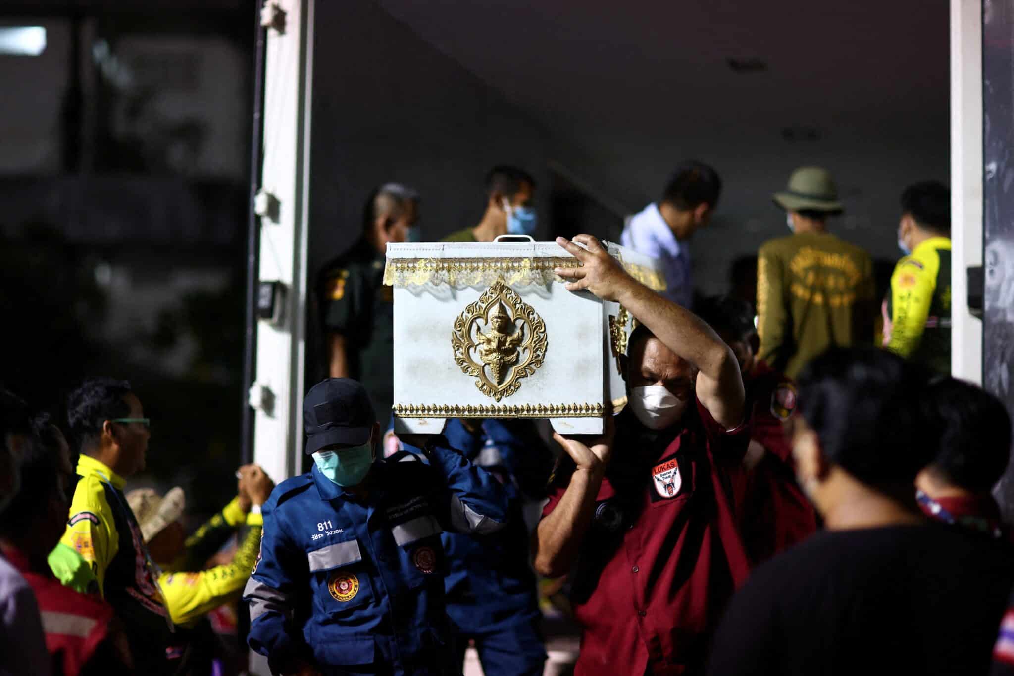 Duelo en Tailandia tras la masacre en una guardería