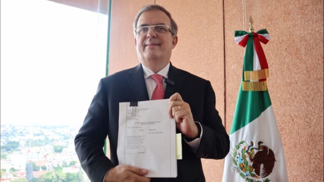 México presenta segunda demanda contra fabricantes de armas
