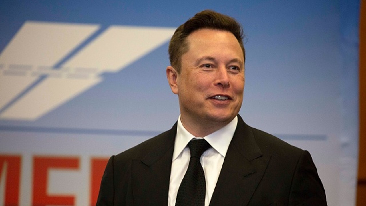 Elon Musk disuelve junta directiva de Twitter