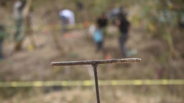 Búsqueda de restos humanos en fosas clandestinas en Guerrero