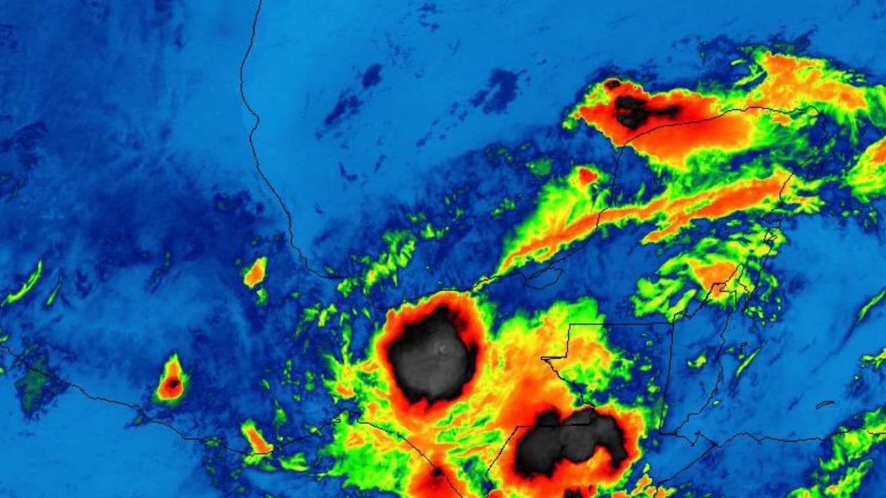 Karl se degrada a depresión tropical; se prevén fuertes lluvias en Tabasco, Campeche y Chiapas