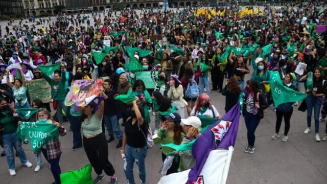 Marcha feminista en favor del aborto en México