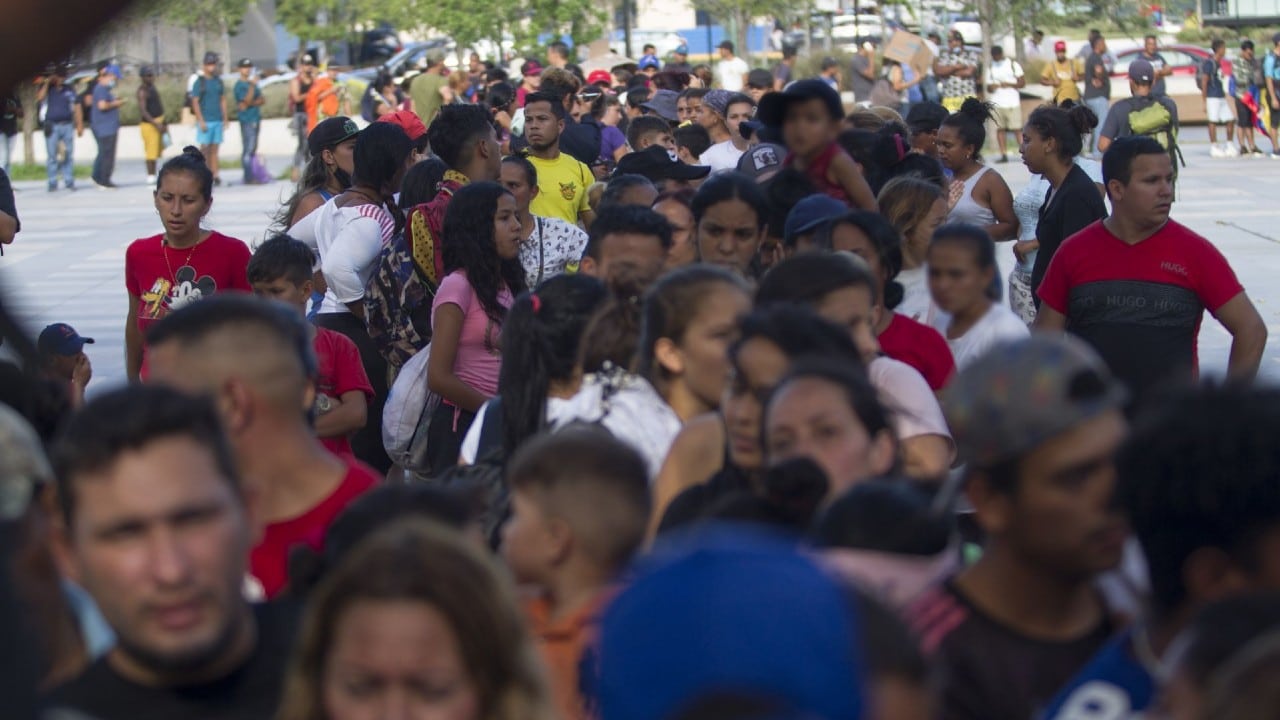 Personas migrantes en Nuevo León.