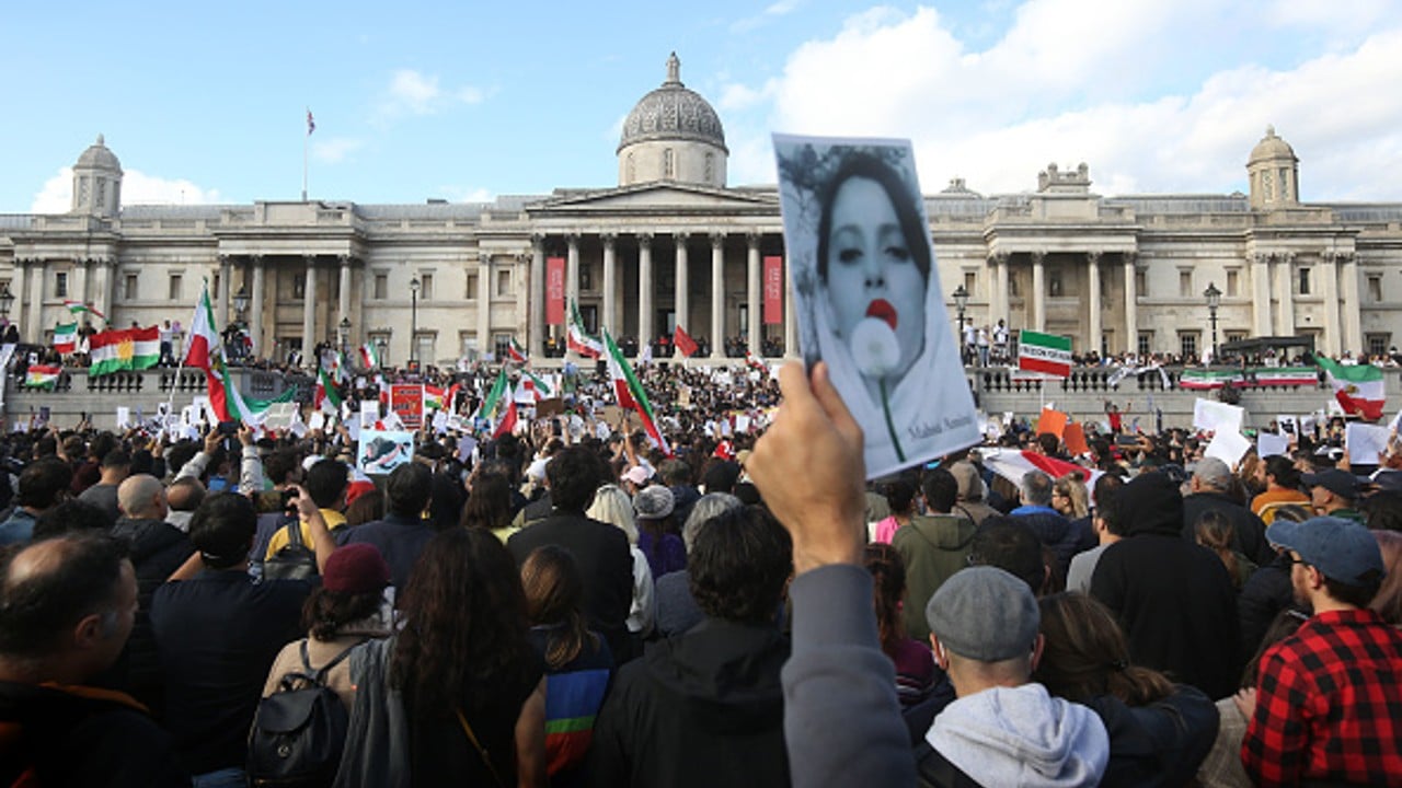 Protestas en Londres por la muerte de Mahsa Amini