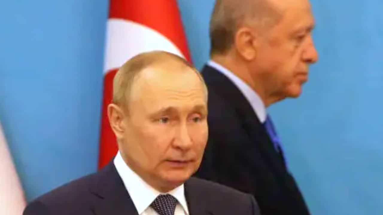 Putin expresa condolencias a Erdogan tras explosión de mina en Turquía