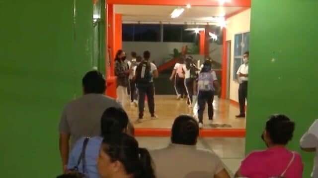 Tras intoxicación, regresan a clases alumnos de secundaria en Tapachula, Chiapas