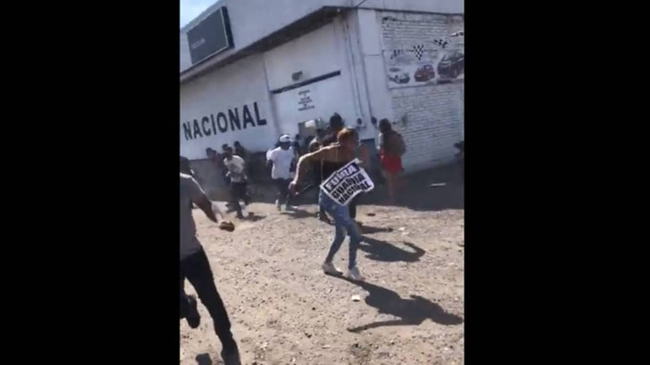 Reportan balacera en inmediaciones del cuartel de la Guardia Nacional en Ocotlán, Jalisco.