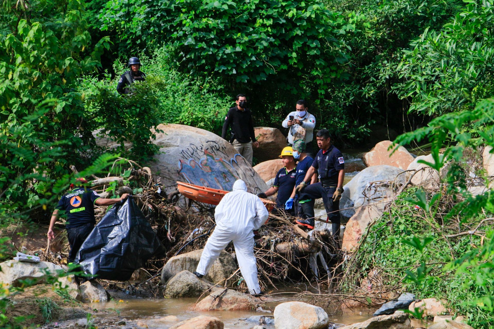 Muere mujer tras inundación en Acapulco