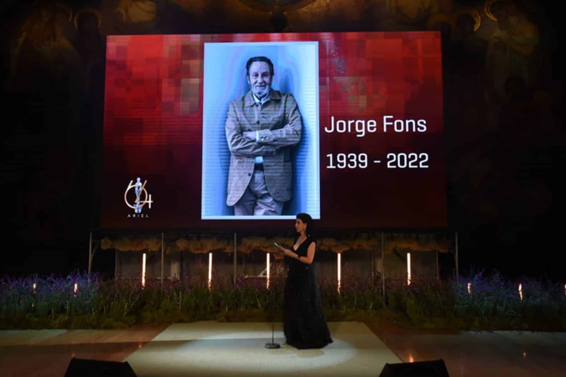 Se le rindió un homenaje al recién fallecido director Jorge Fons en la 64 edición de los Premios Ariel que se realizaron Antiguo Colegio de San Ildefonso