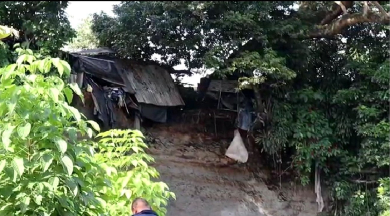Alud de tierra sepulta familia en Tapachula; hay un muerto