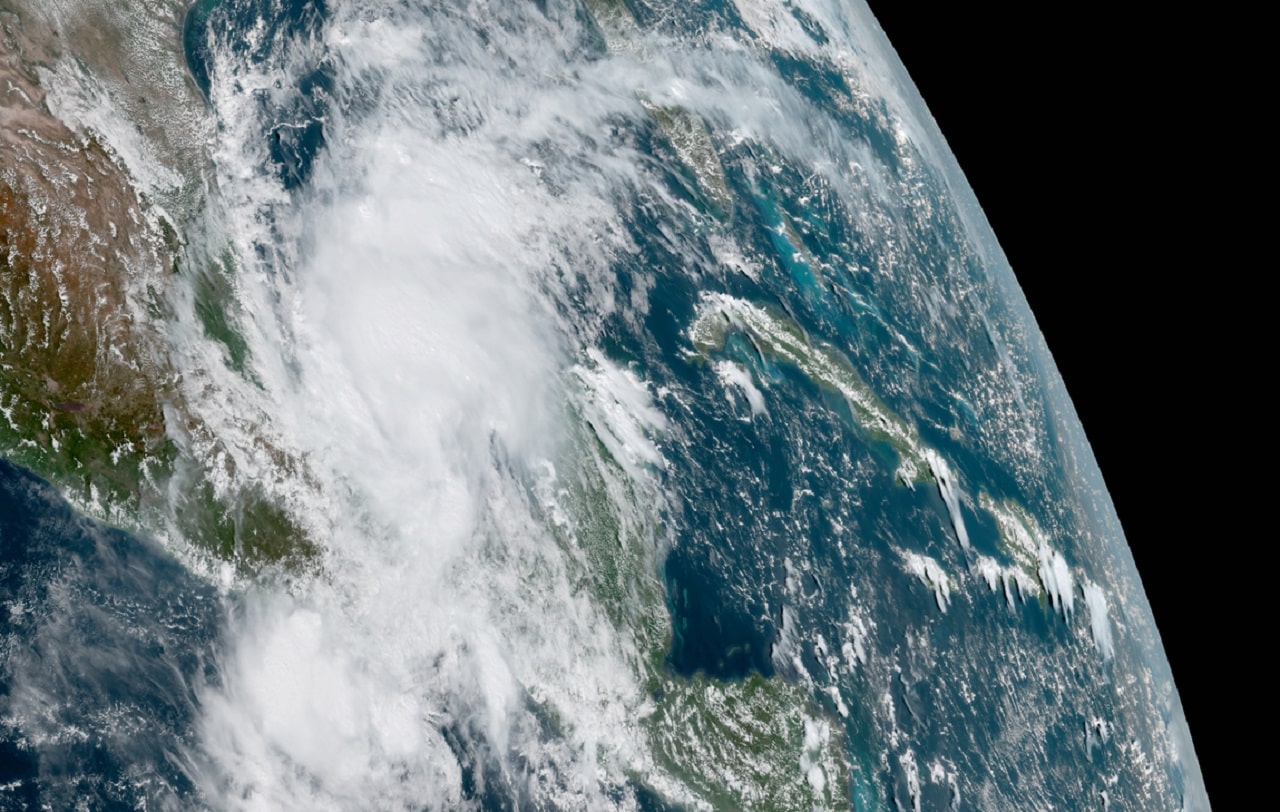 Se forma la tormenta Karl en Golfo de México (Imagen: rammb-slider.cira)