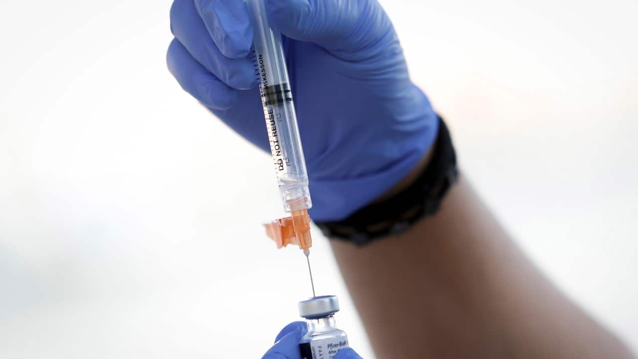 Vista de una dosis de la vacuna contra el coronavirus de Pfizer-BioNTech, en una fotografía de archivo. Fuete: EFE