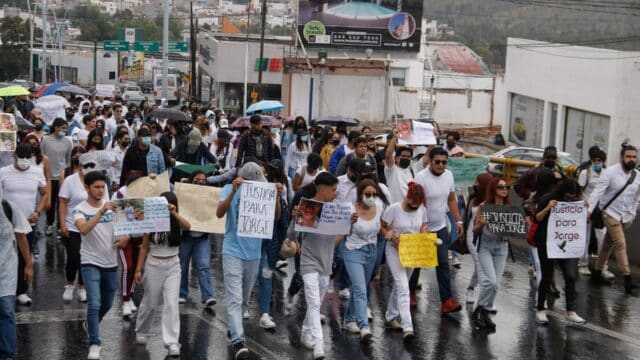 Zacatecas exige justicia por muerte de Jorge Iván, joven que recibió golpiza tras defender a una chica