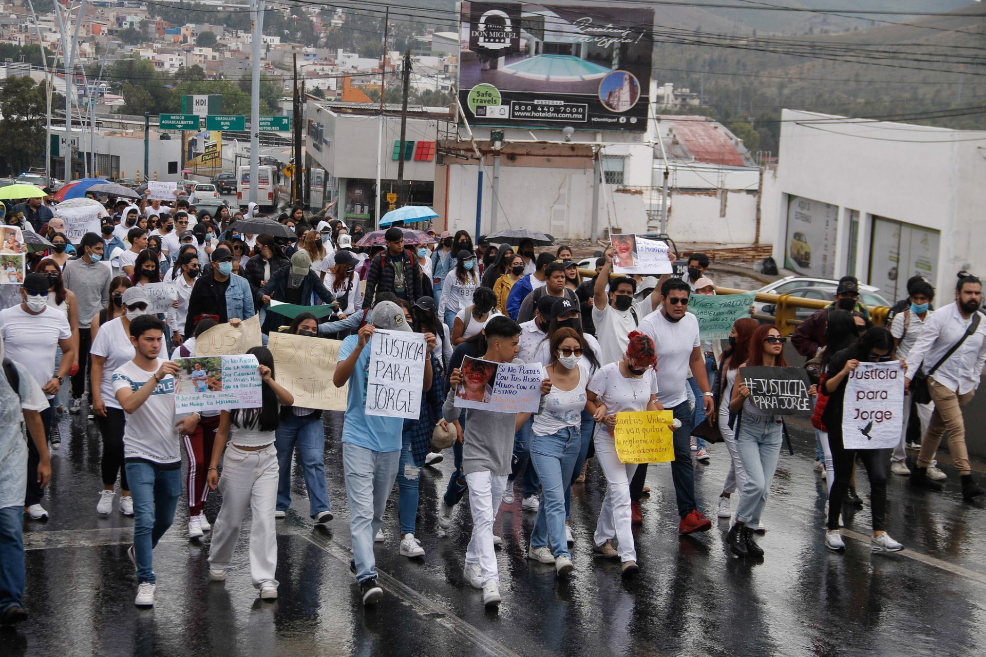 Zacatecas exige justicia por muerte de Jorge Iván, joven que recibió golpiza tras defender a una chica