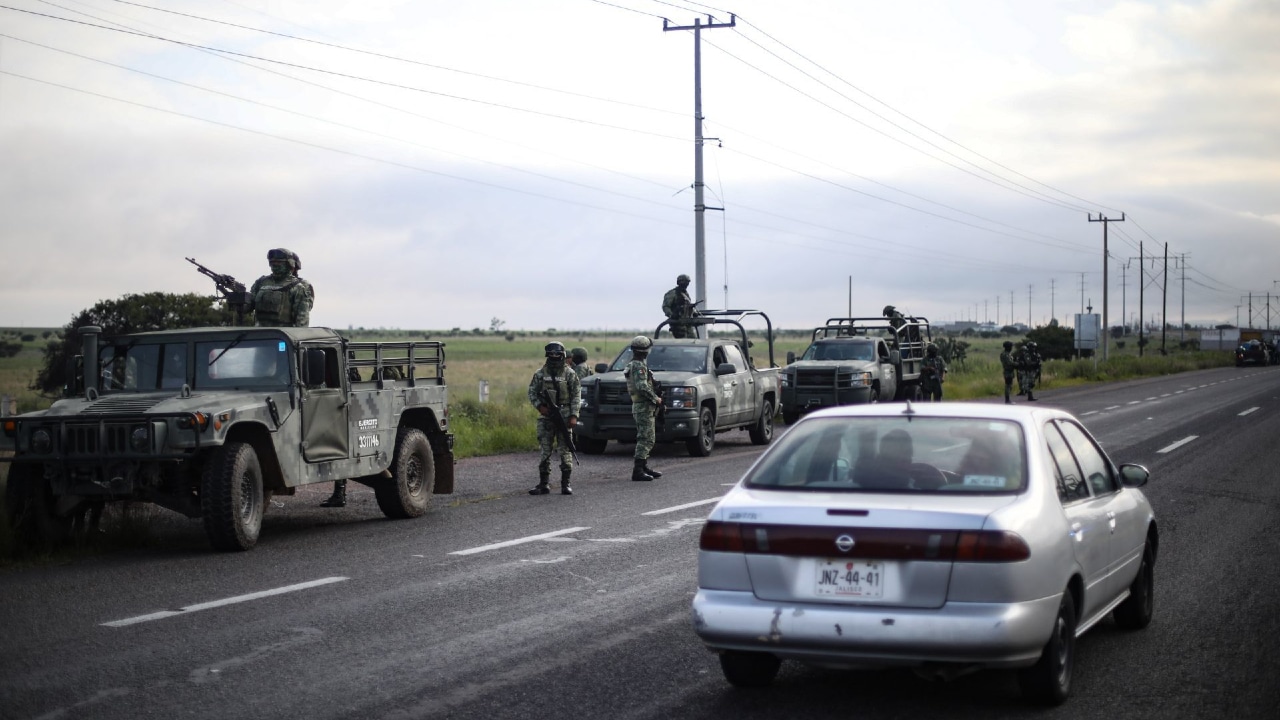 Fotografía que muestra a elementos de las Fuerzas Armadas realizando un operativo en Zacatecas